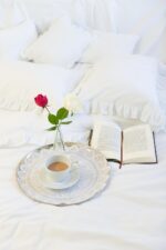 White Polycotton Duvet Cover Adorned with Ruffles - Image 6