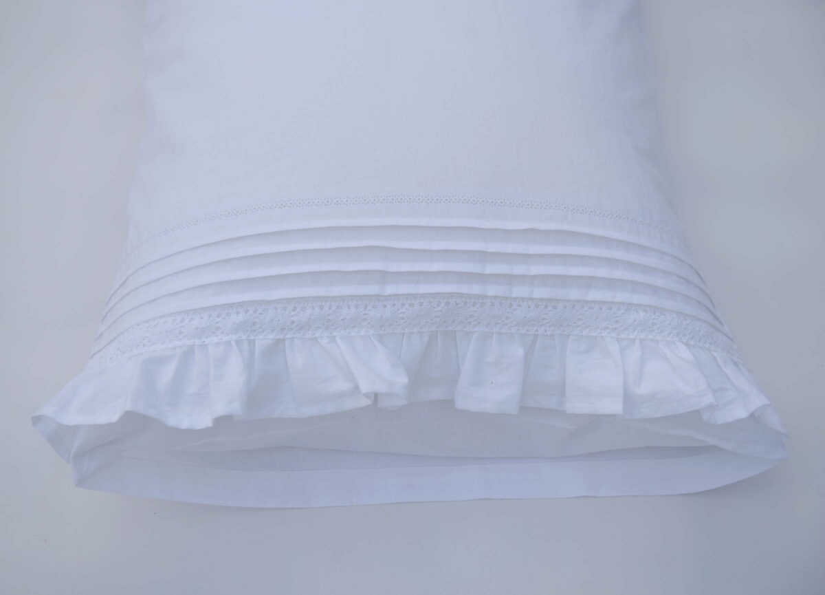 White Cotton Pillowcases Adorned with Lace Trims - Image 4
