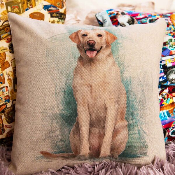 cushion cover depicting a lovely labrador dog on the front